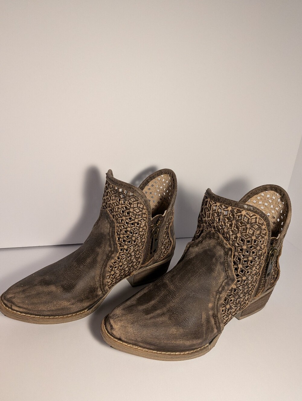 Circle G Q5019 Women's Brown Cutout Shortie Boot